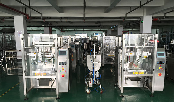 為什么許多企業(yè)都看重星格火鍋底料包裝機呢？(圖1)