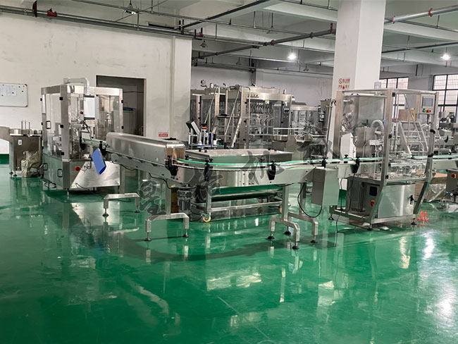 2022年新款自動醬料灌裝生產(chǎn)線上線了！(圖3)