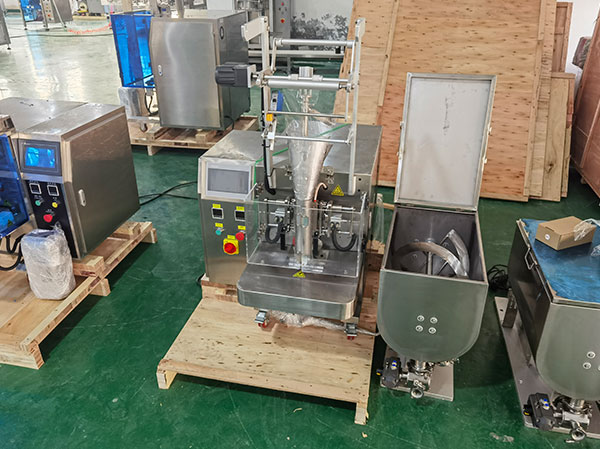 新一代紅油火鍋底料包裝機(jī)的幾大優(yōu)勢(shì)(圖1) 新一代紅油火鍋底料包裝機(jī)的幾大優(yōu)勢(shì)(圖1)