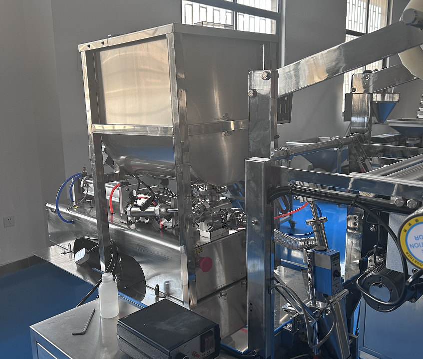 全自動芥末醬包裝機械保持與時俱進的發展(圖1) 全自動芥末醬包裝機械保持與時俱進的發展(圖1)