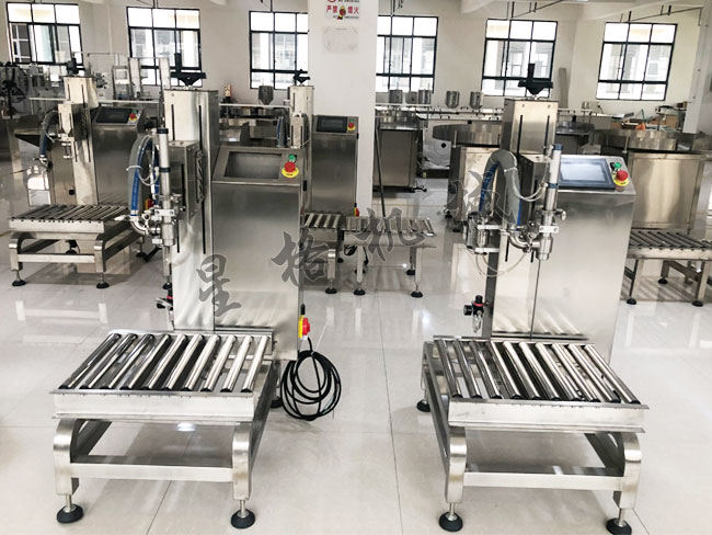 5-25公斤稱重式醬料灌裝機(jī)