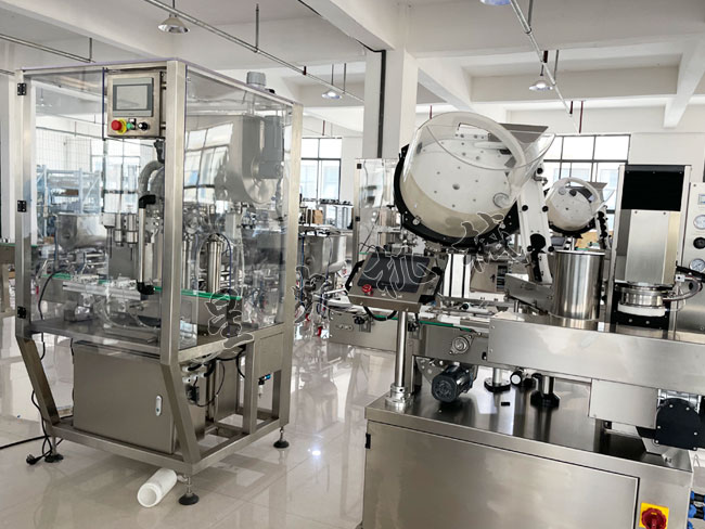 新品推薦：自動(dòng)醬料灌裝真空旋蓋生產(chǎn)線(圖2)