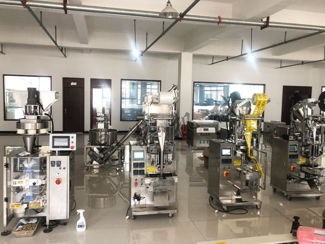 吃螃蟹的季節，怎么能少了全自動蟹黃醬包裝機(圖1)